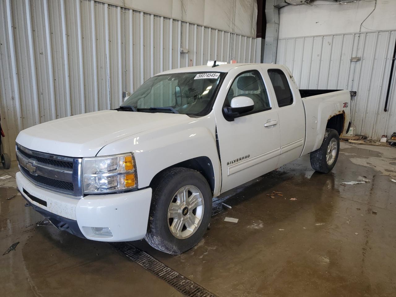 CHEVROLET SILVERADO 2011
