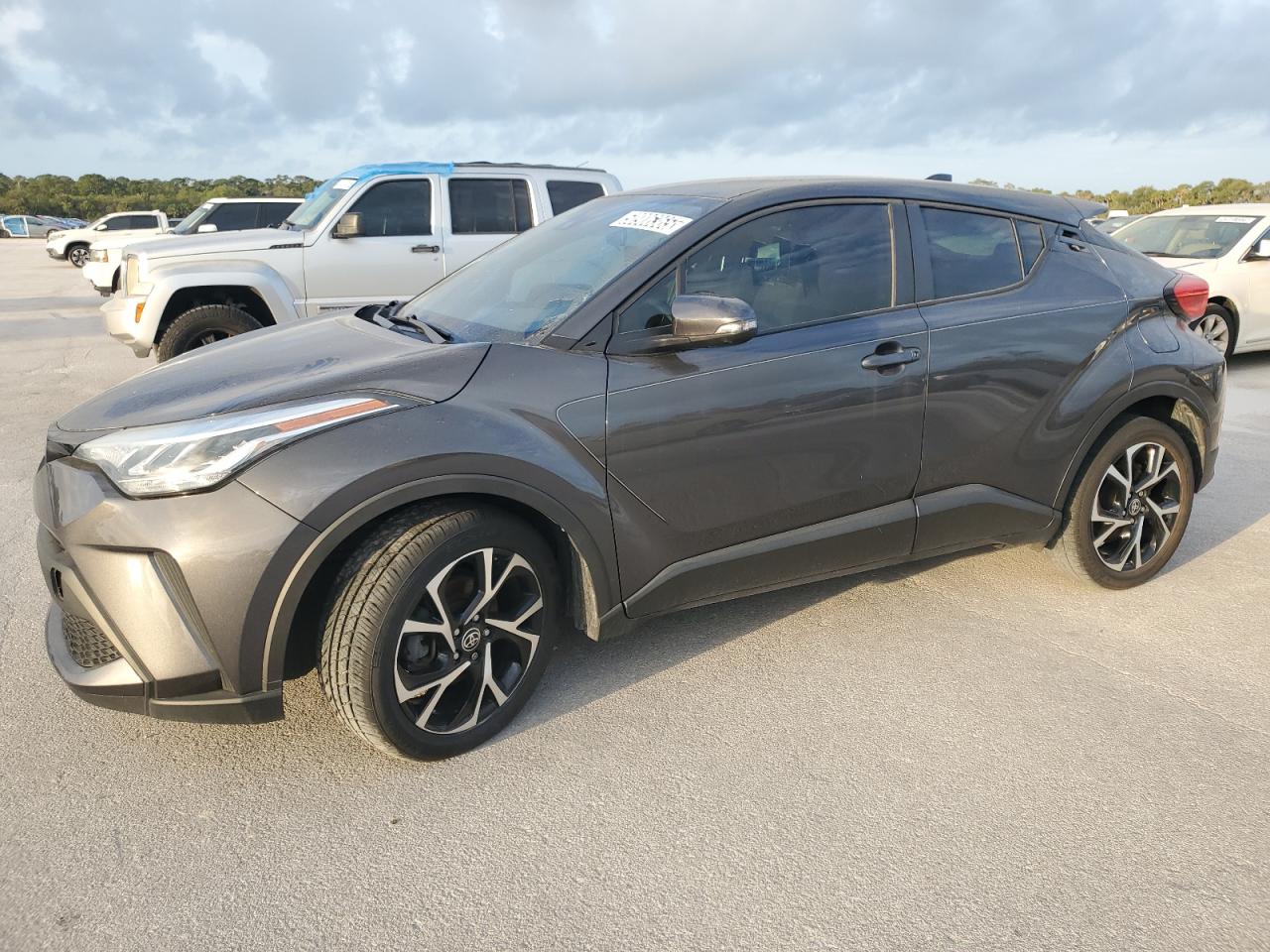 TOYOTA C-HR XLE 2022