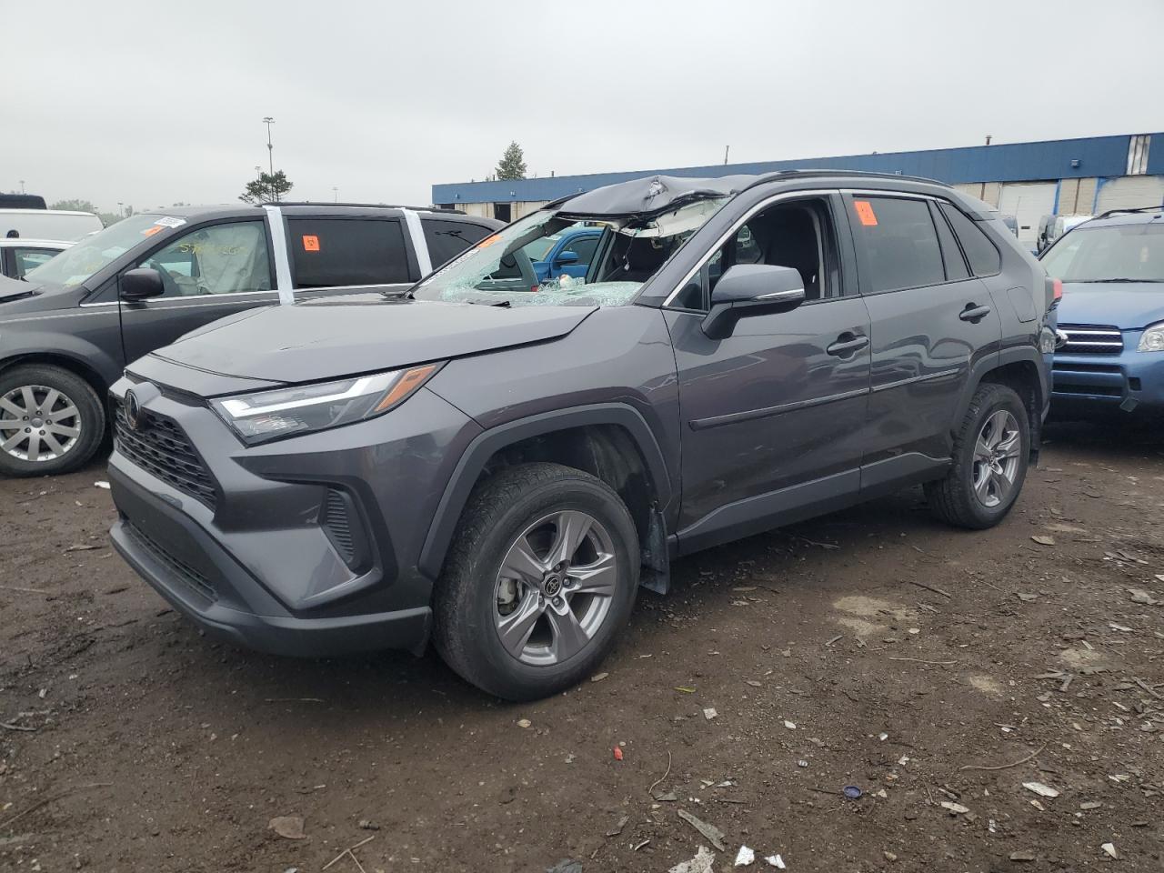 TOYOTA RAV4 XLE 2022