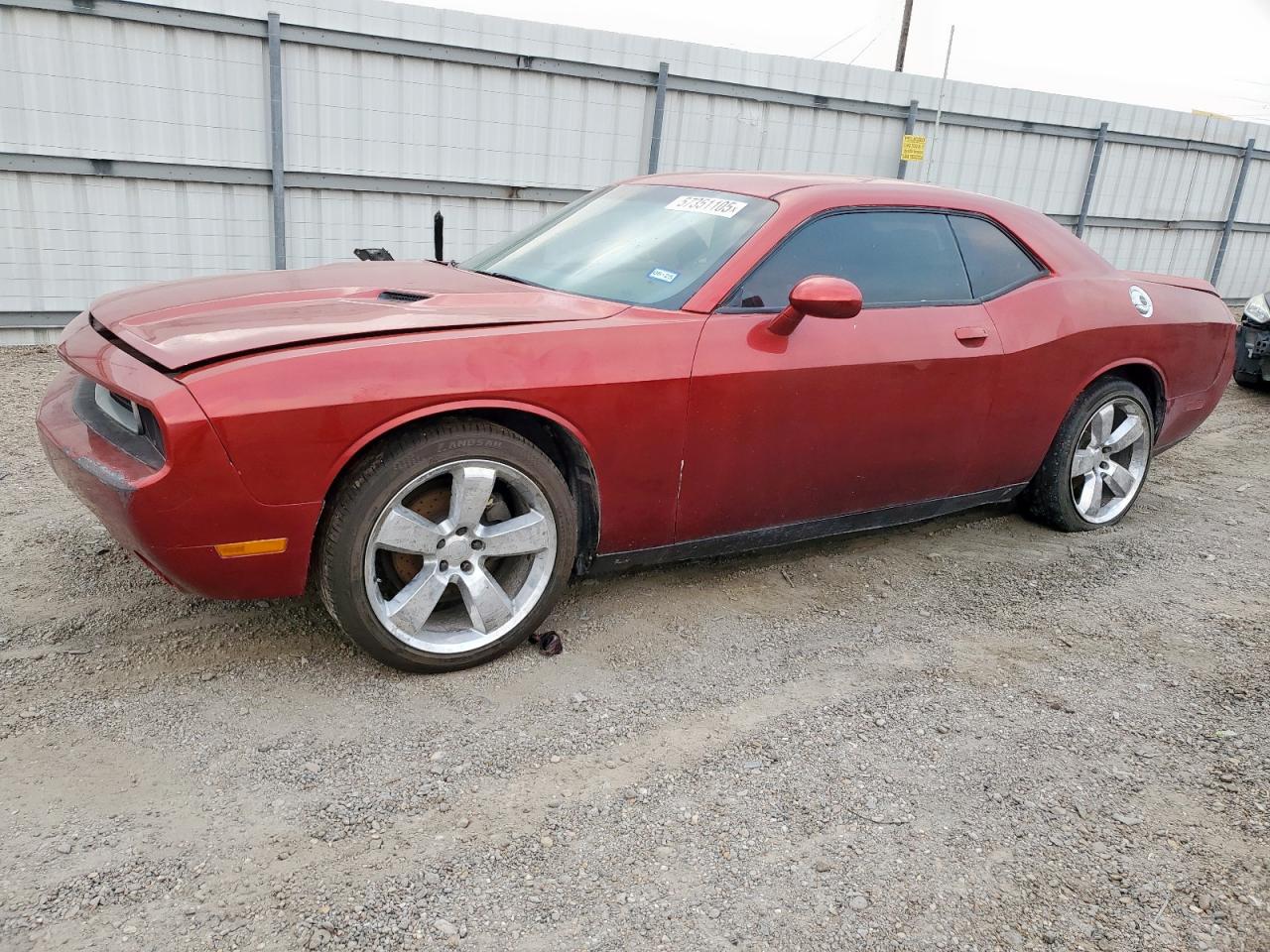 DODGE CHALLENGER 2013