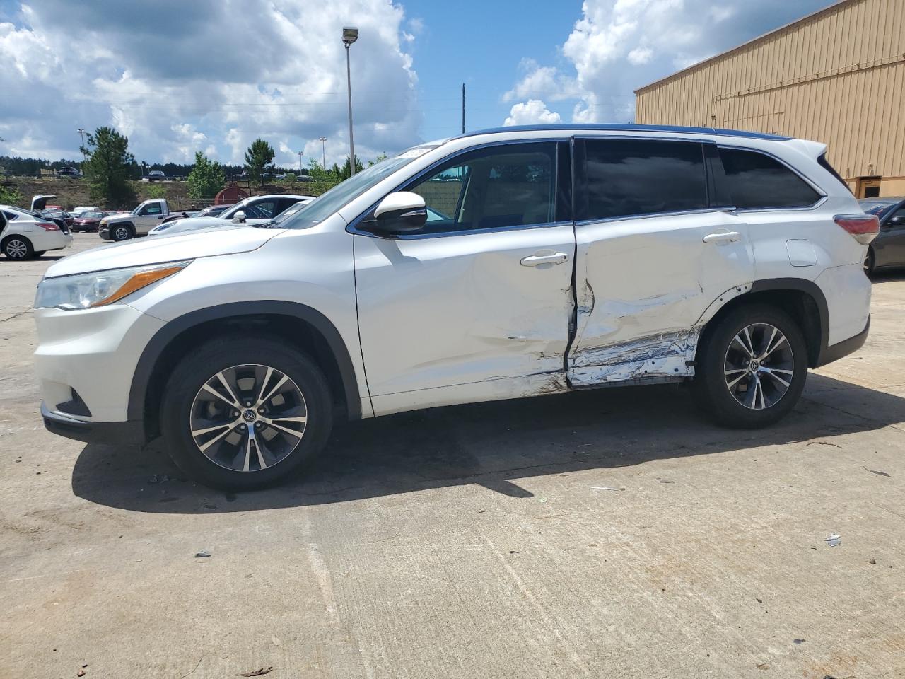 TOYOTA HIGHLANDER 2016