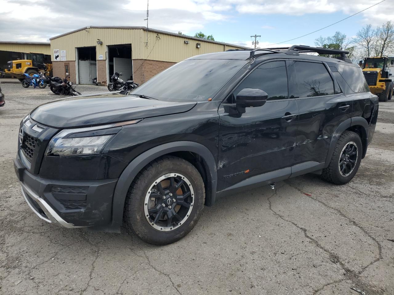 NISSAN PATHFINDER 2024