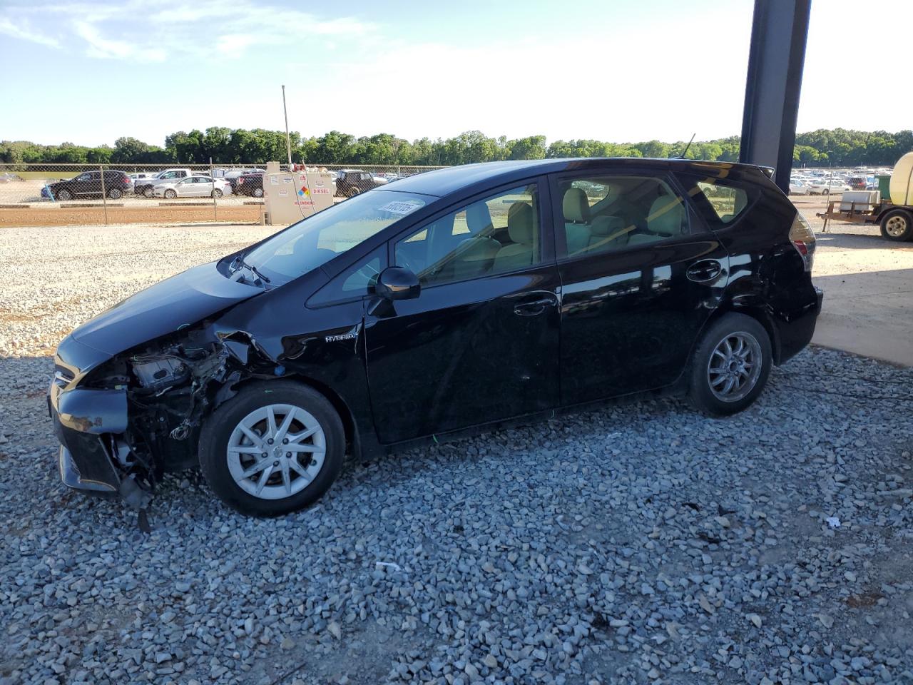 TOYOTA PRIUS V 2014