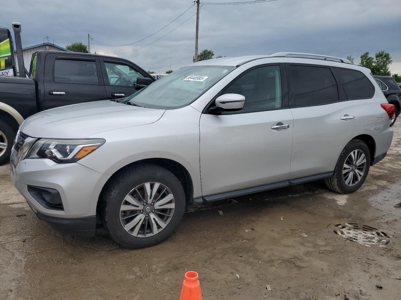 NISSAN PATHFINDER 2017