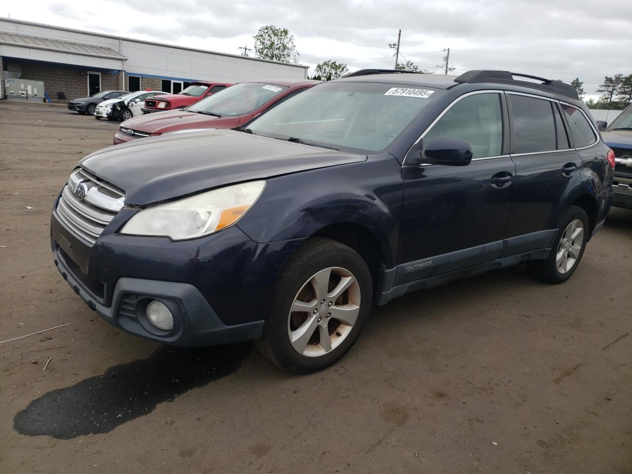 SUBARU OUTBACK 2. 2013