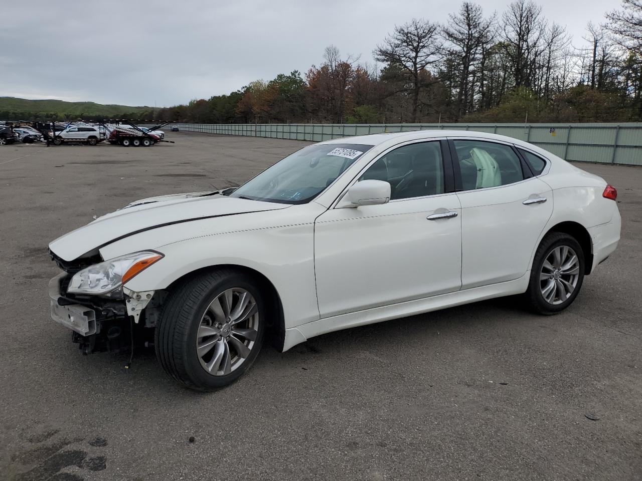INFINITI M37 X 2013