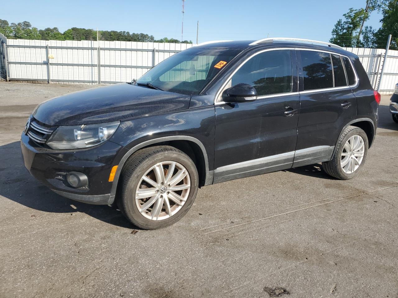 VOLKSWAGEN TIGUAN S 2012