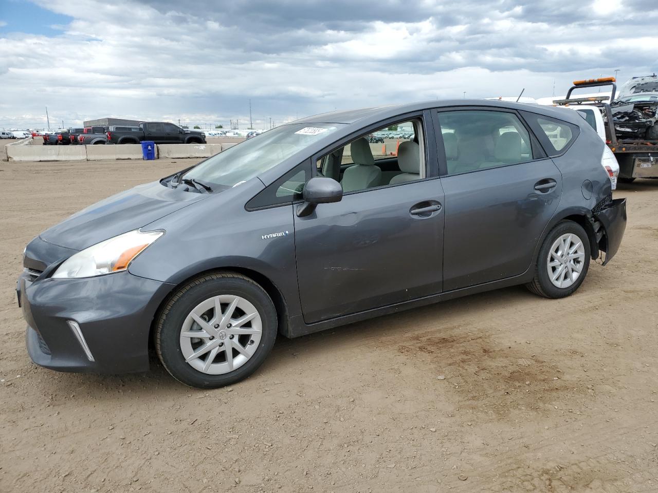 TOYOTA PRIUS V 2012
