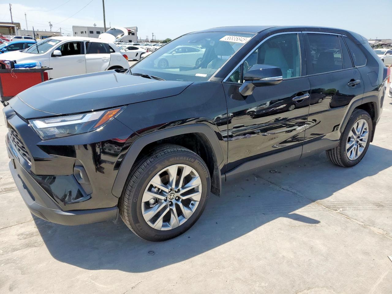 TOYOTA RAV4 XLE P 2025