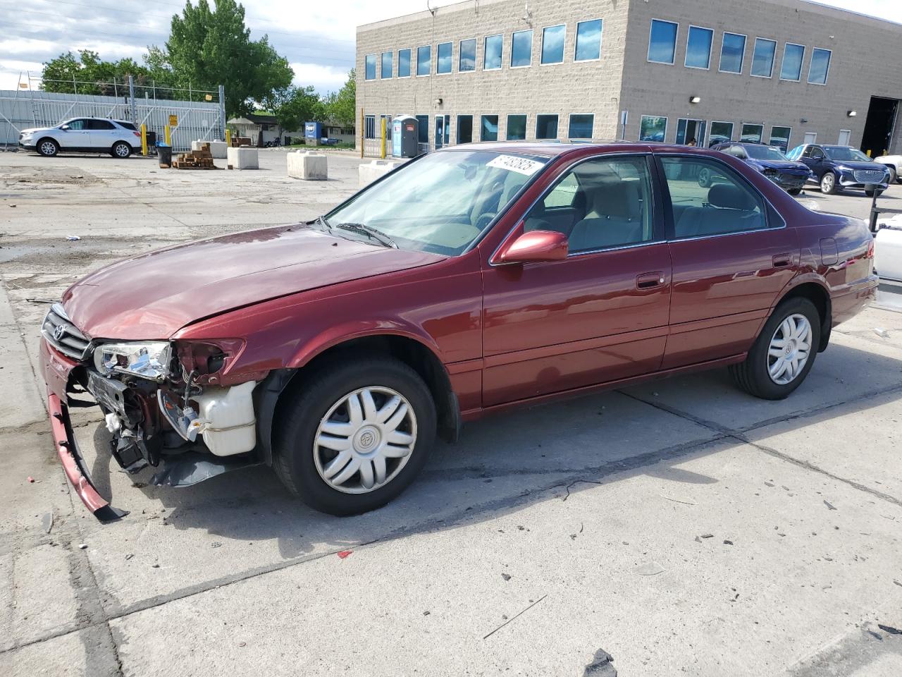 TOYOTA CAMRY LE 2001