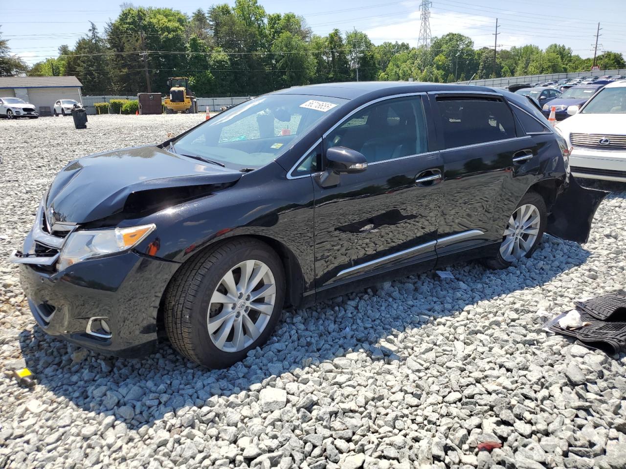 TOYOTA VENZA LE 2015