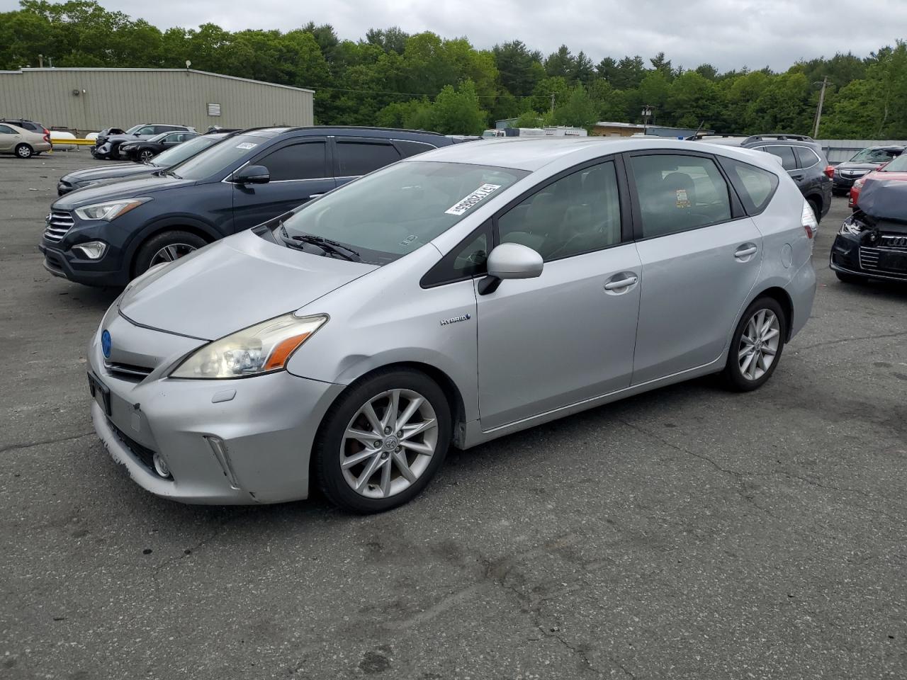 TOYOTA PRIUS V 2013