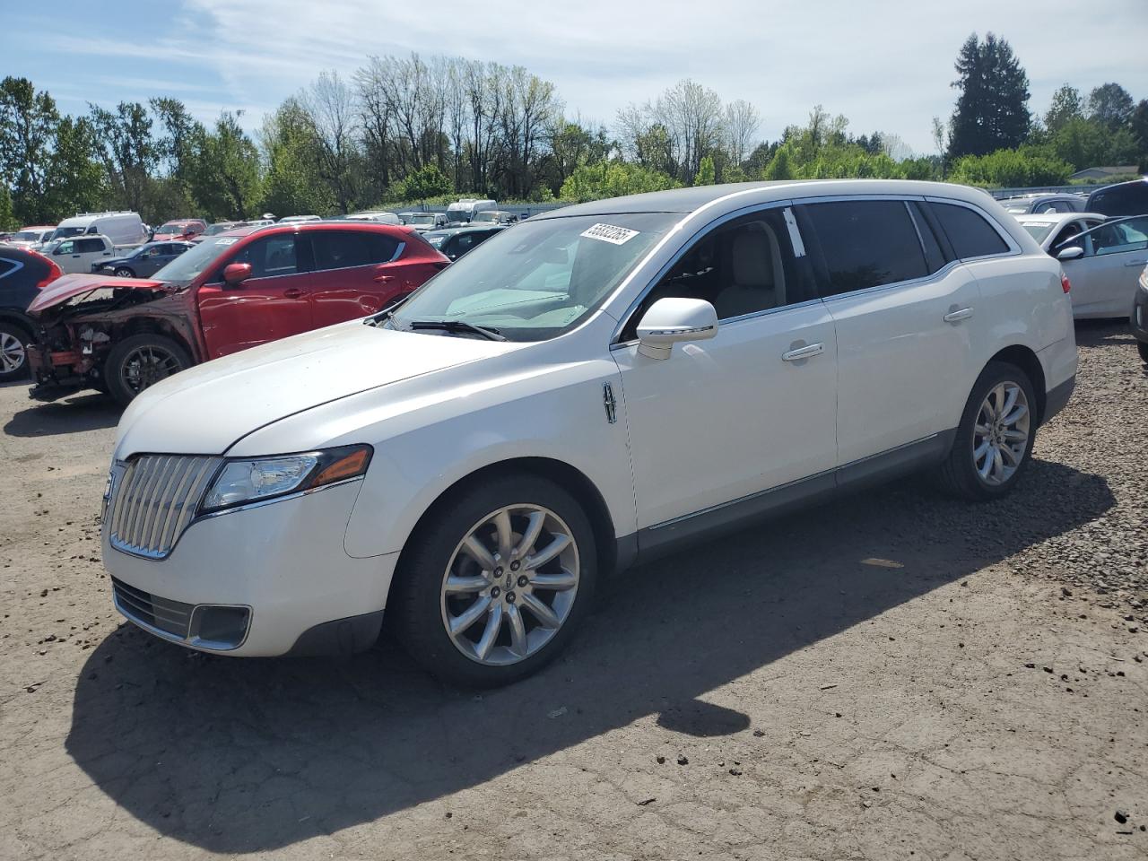 LINCOLN MKT 2010