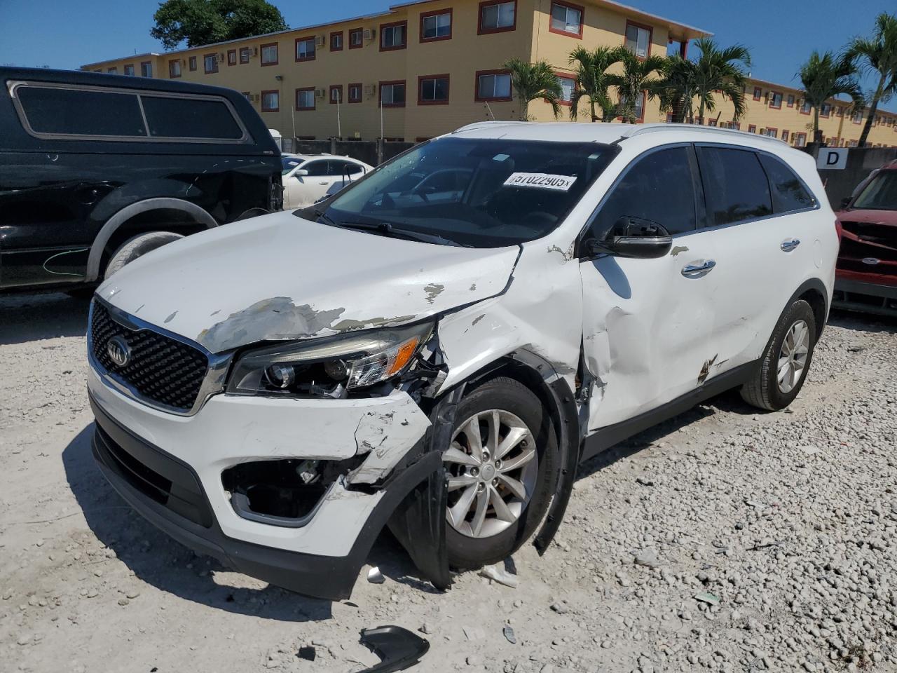 KIA SORENTO LX 2017