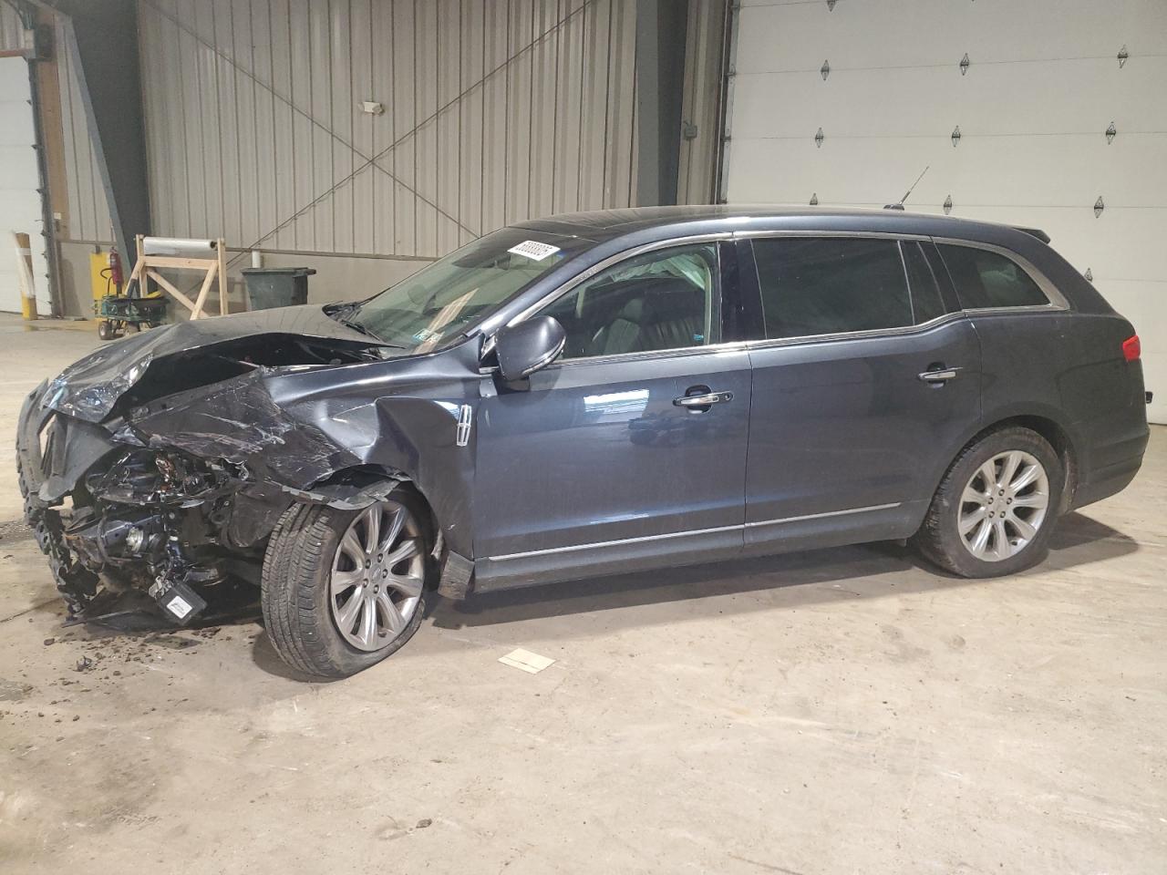 LINCOLN MKT 2014