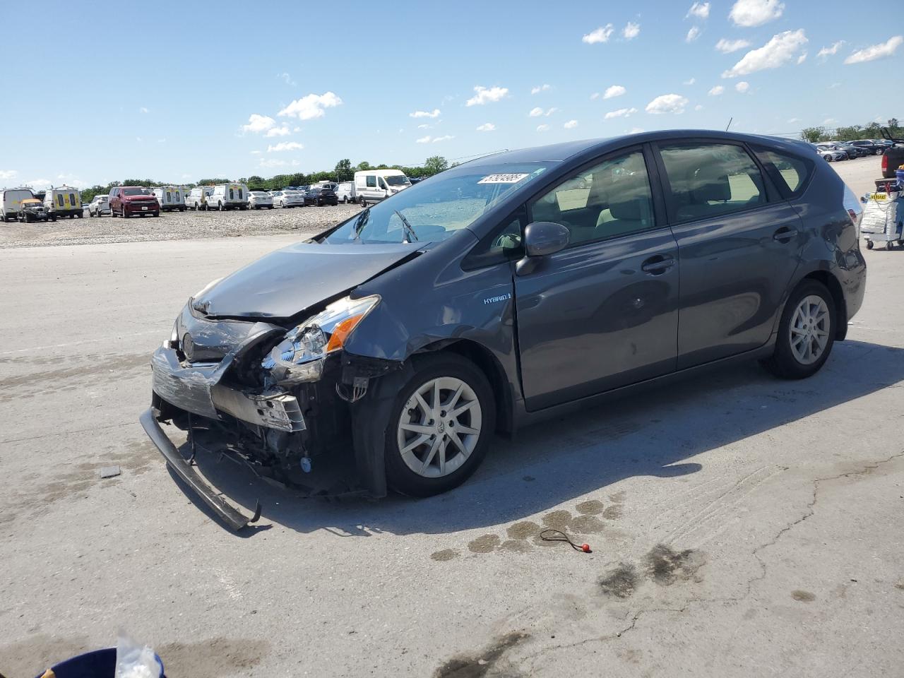 TOYOTA PRIUS V 2014