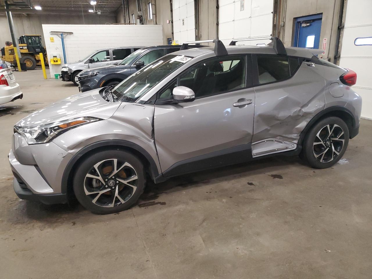 TOYOTA C-HR XLE 2019