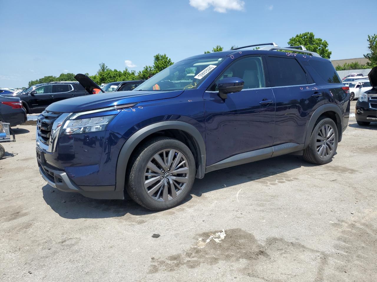 NISSAN PATHFINDER SL 2023