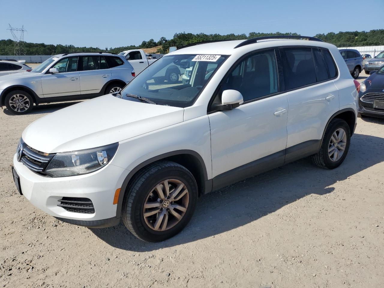 VOLKSWAGEN TIGUAN S 2016