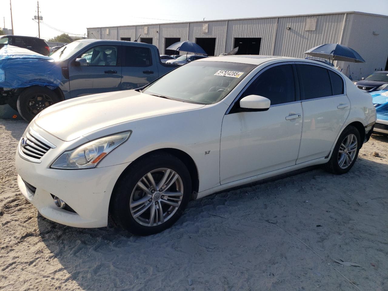 INFINITI Q40 2015
