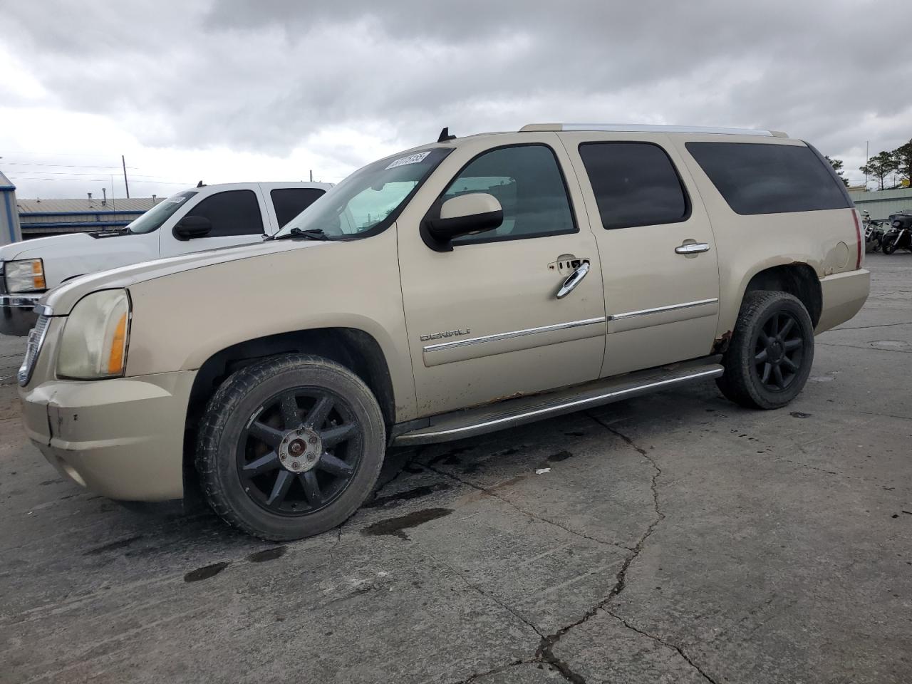 GMC YUKON XL D 2010