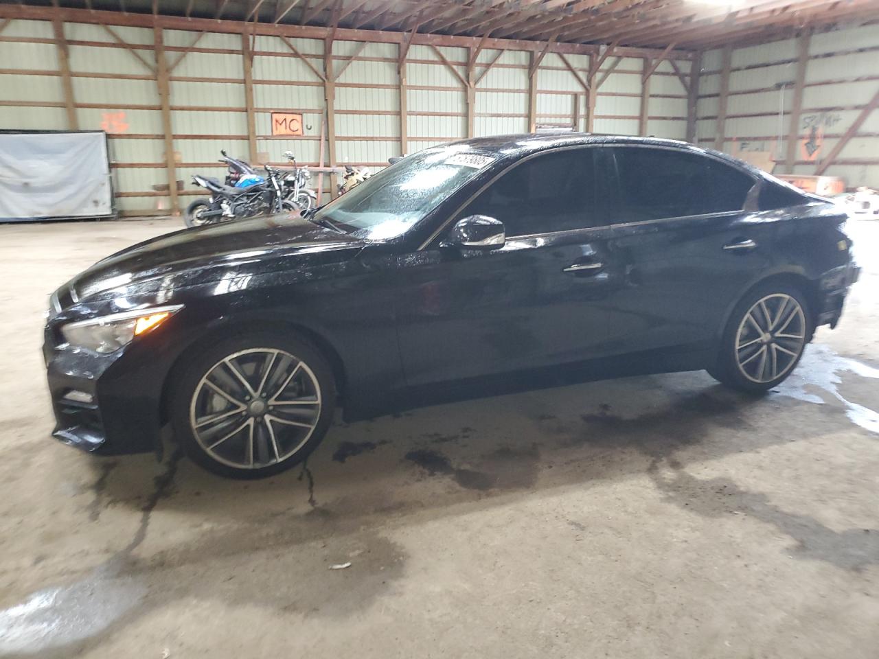 INFINITI Q50 BASE 2015