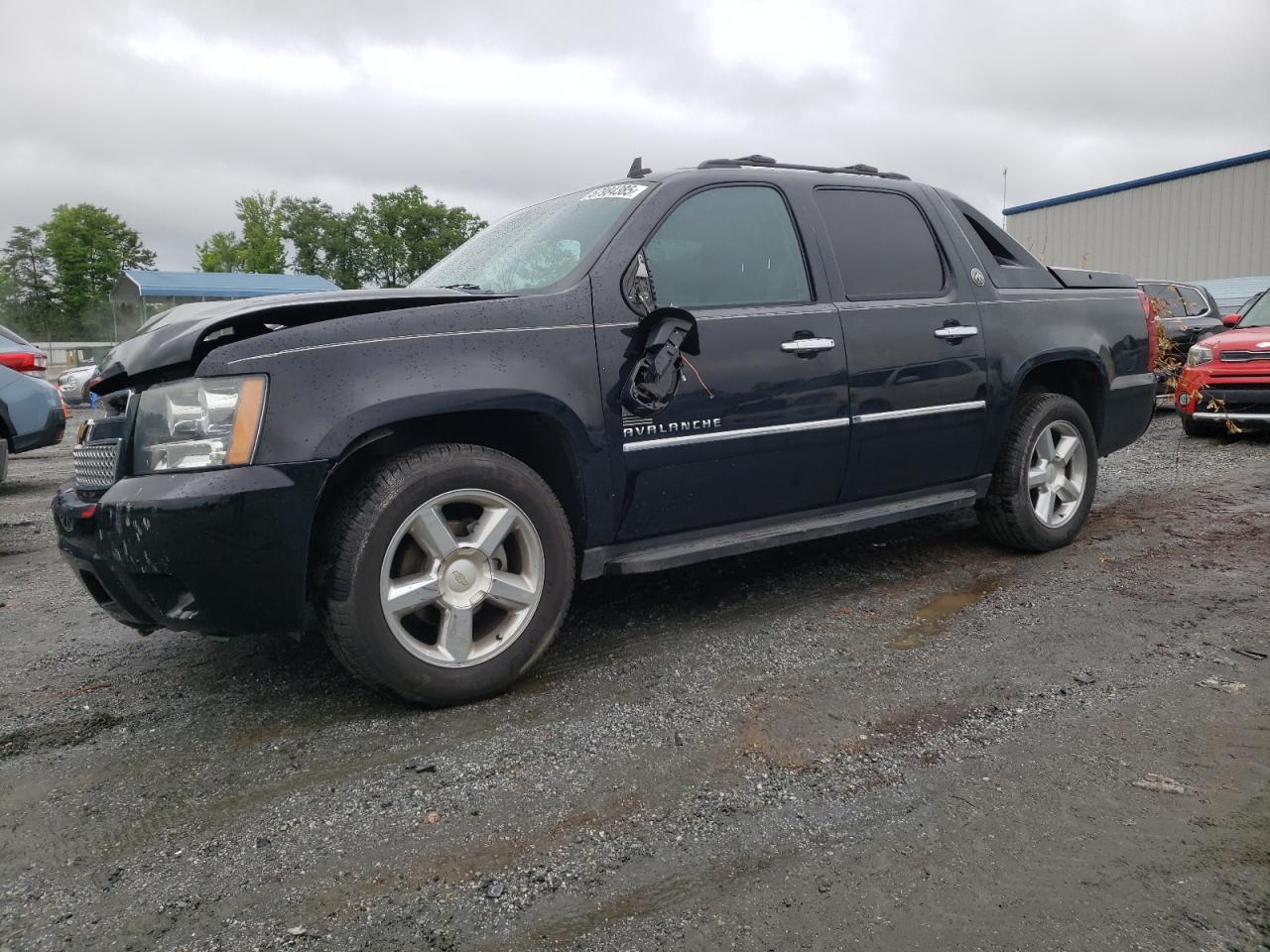 CHEVROLET AVALANCHE 2013