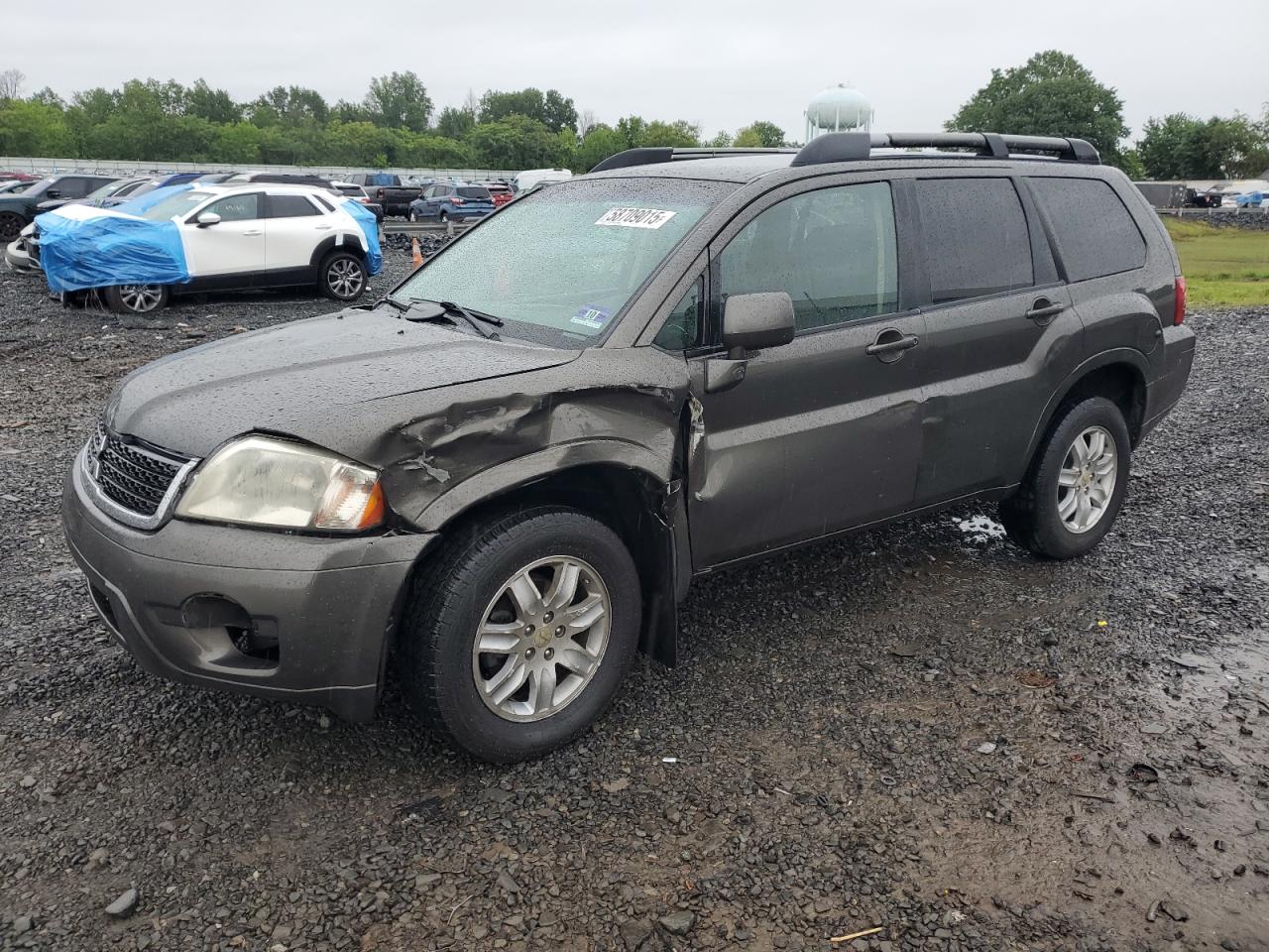 MITSUBISHI ENDEAVOR L 2010