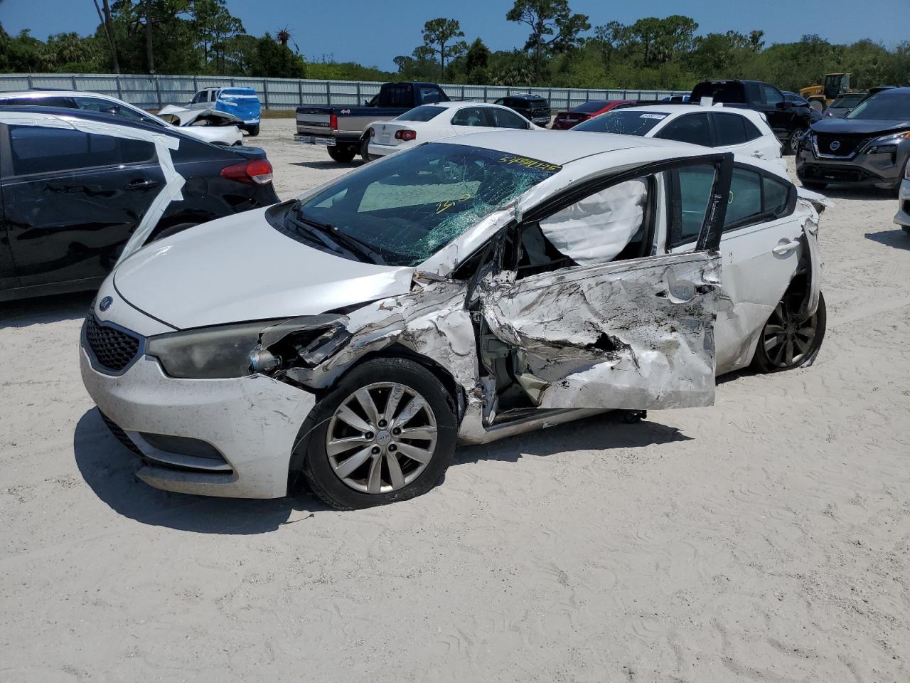 KIA FORTE LX 2014