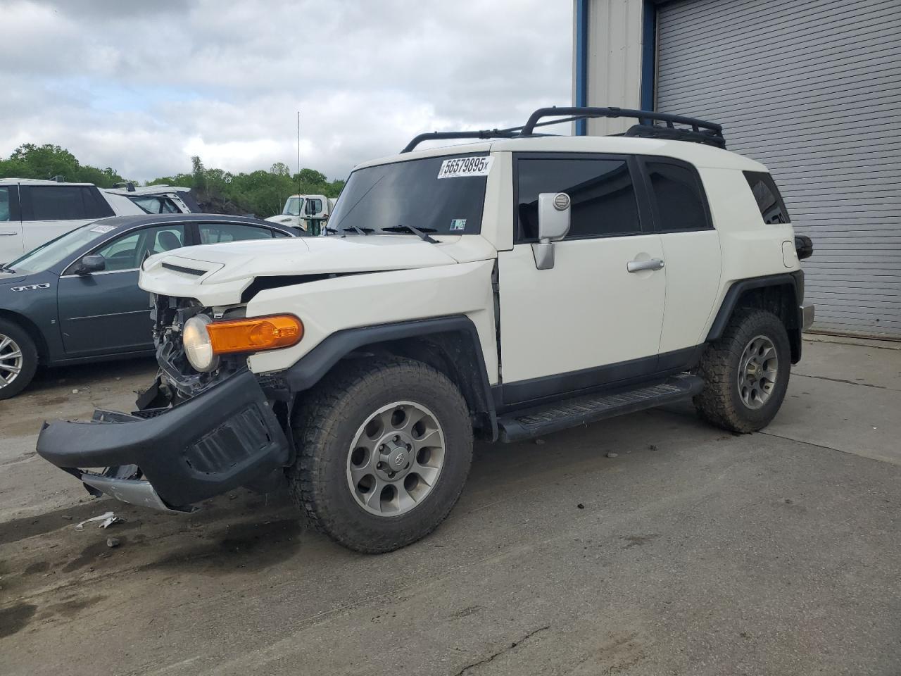 TOYOTA FJ CRUISER 2013