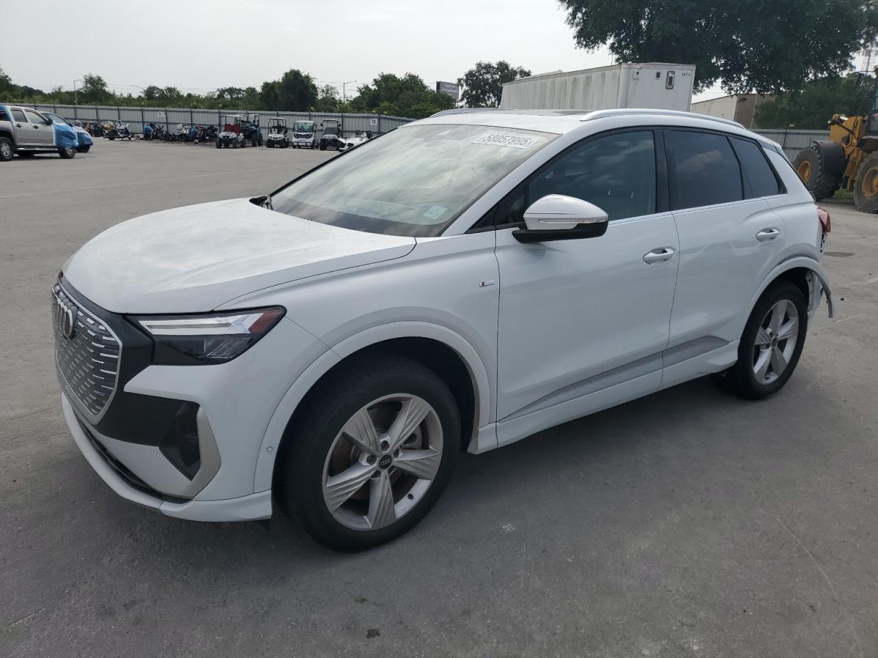 AUDI Q4 E-TRON 2024