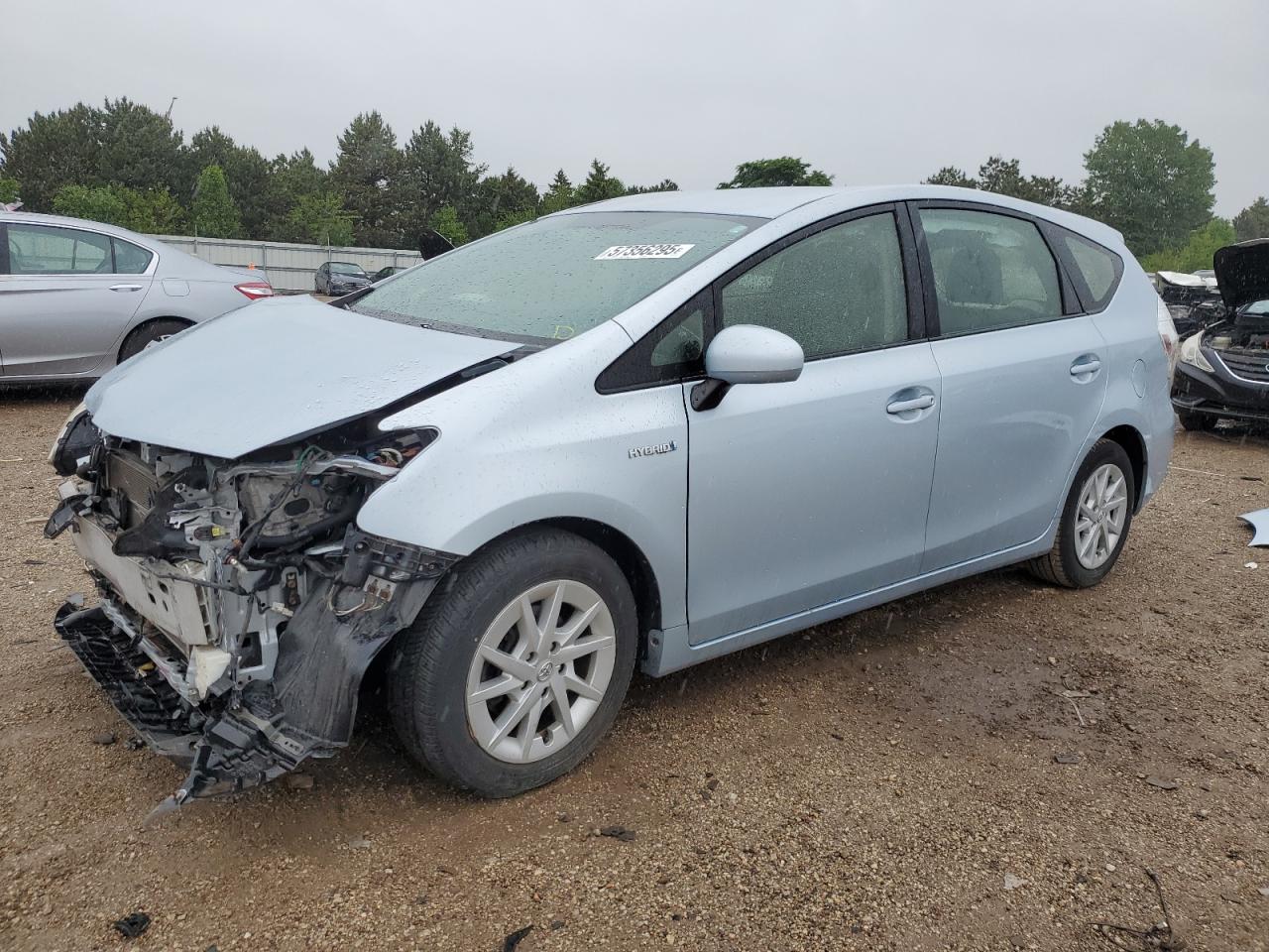 TOYOTA PRIUS V 2013