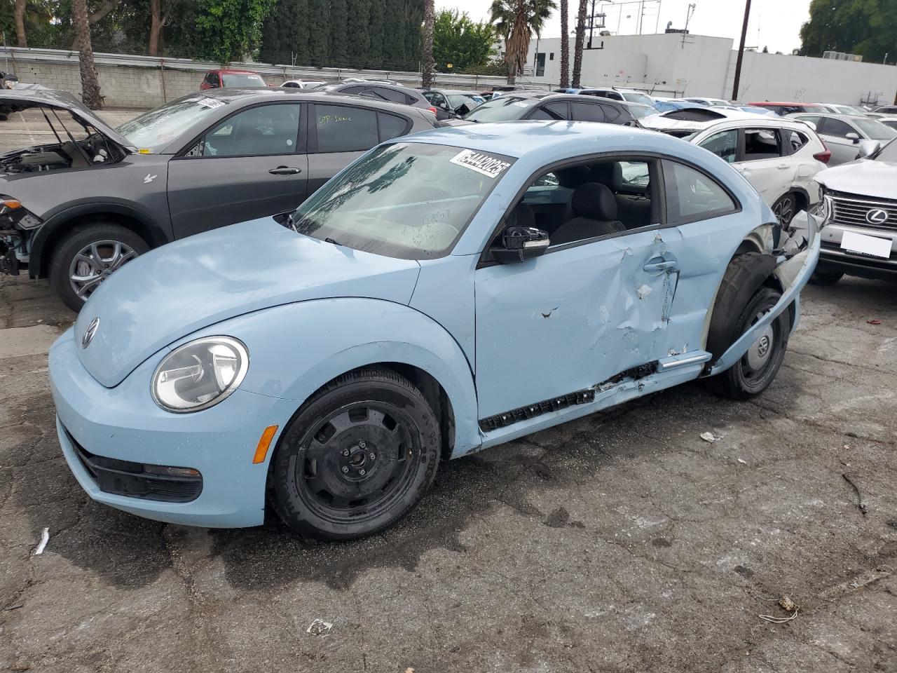 VOLKSWAGEN BEETLE 2014