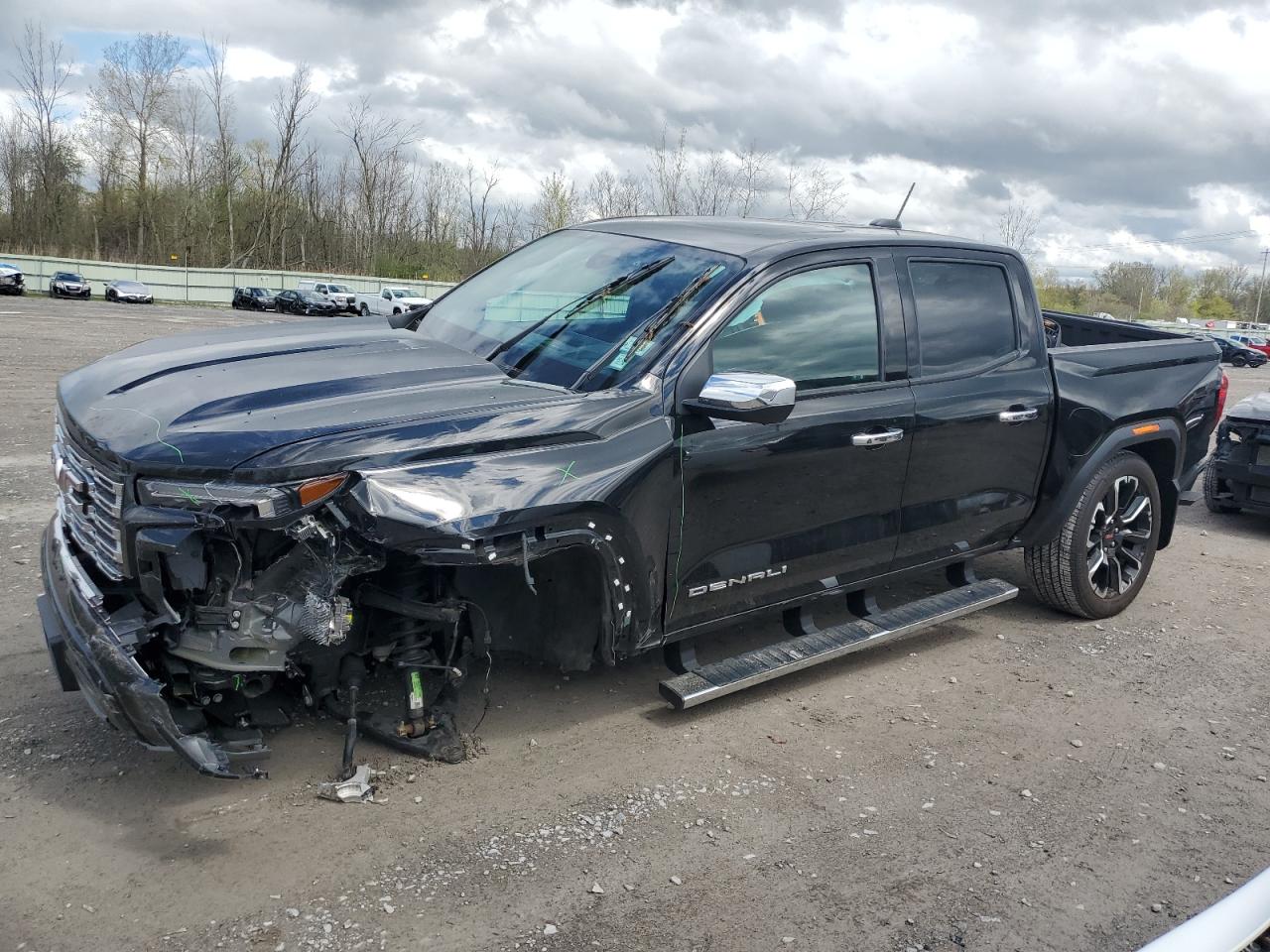 GMC CANYON DEN 2023