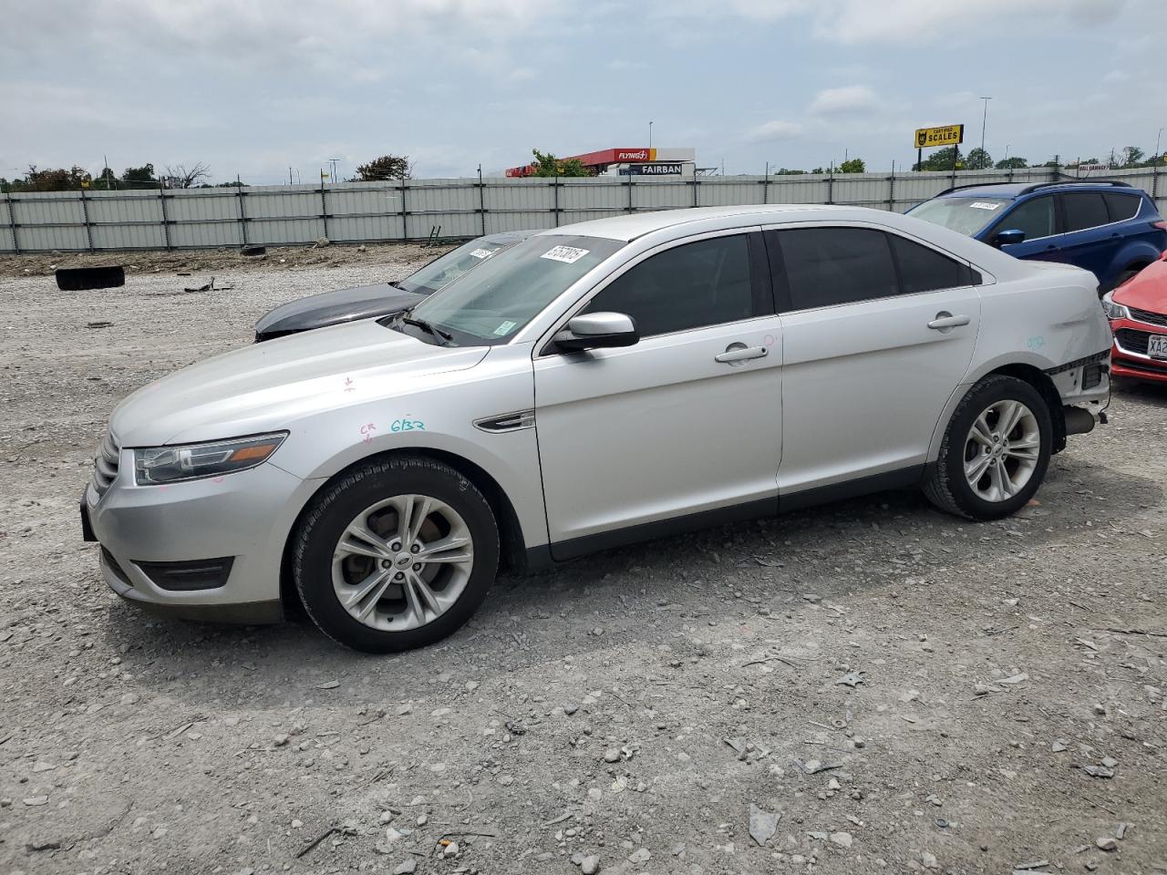 FORD TAURUS SEL 2016
