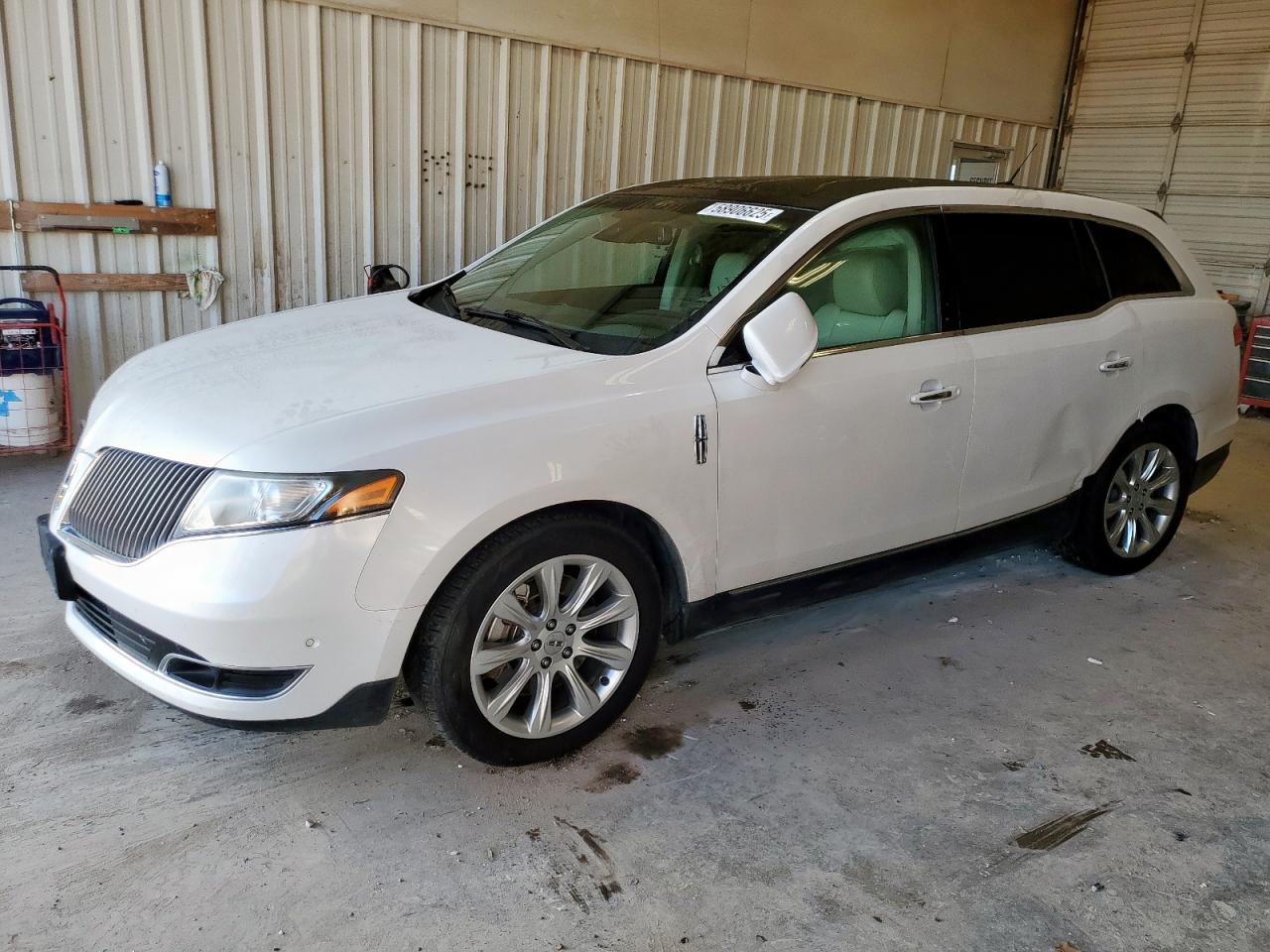 LINCOLN MKT 2014