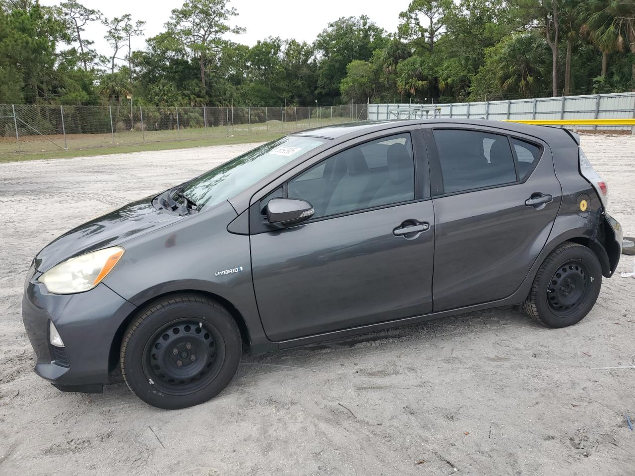 TOYOTA PRIUS C 2013