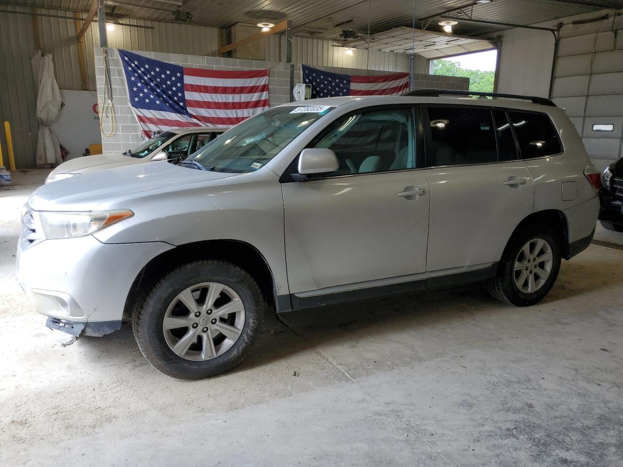 TOYOTA HIGHLANDER 2011