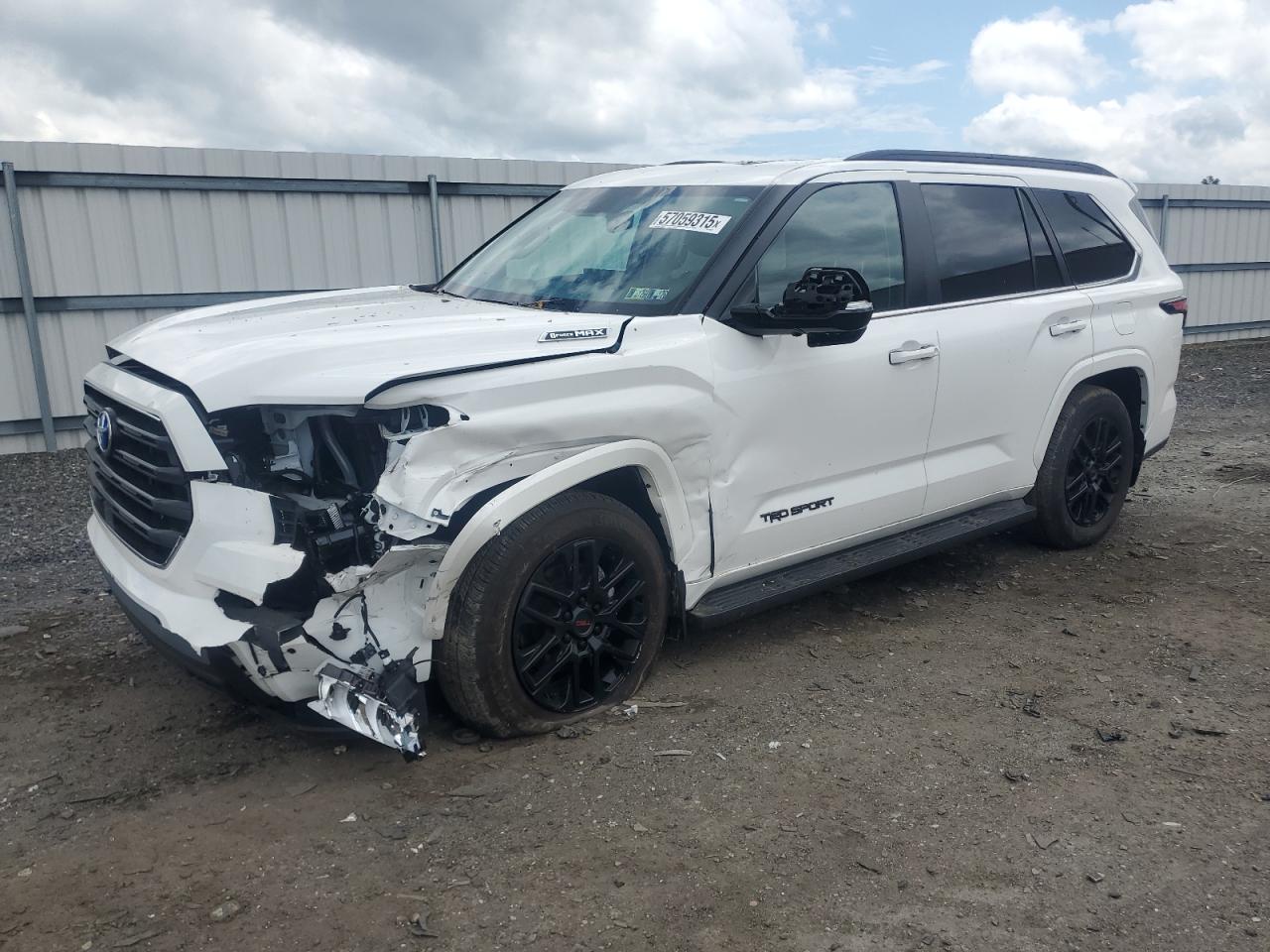 TOYOTA SEQUOIA SR 2024