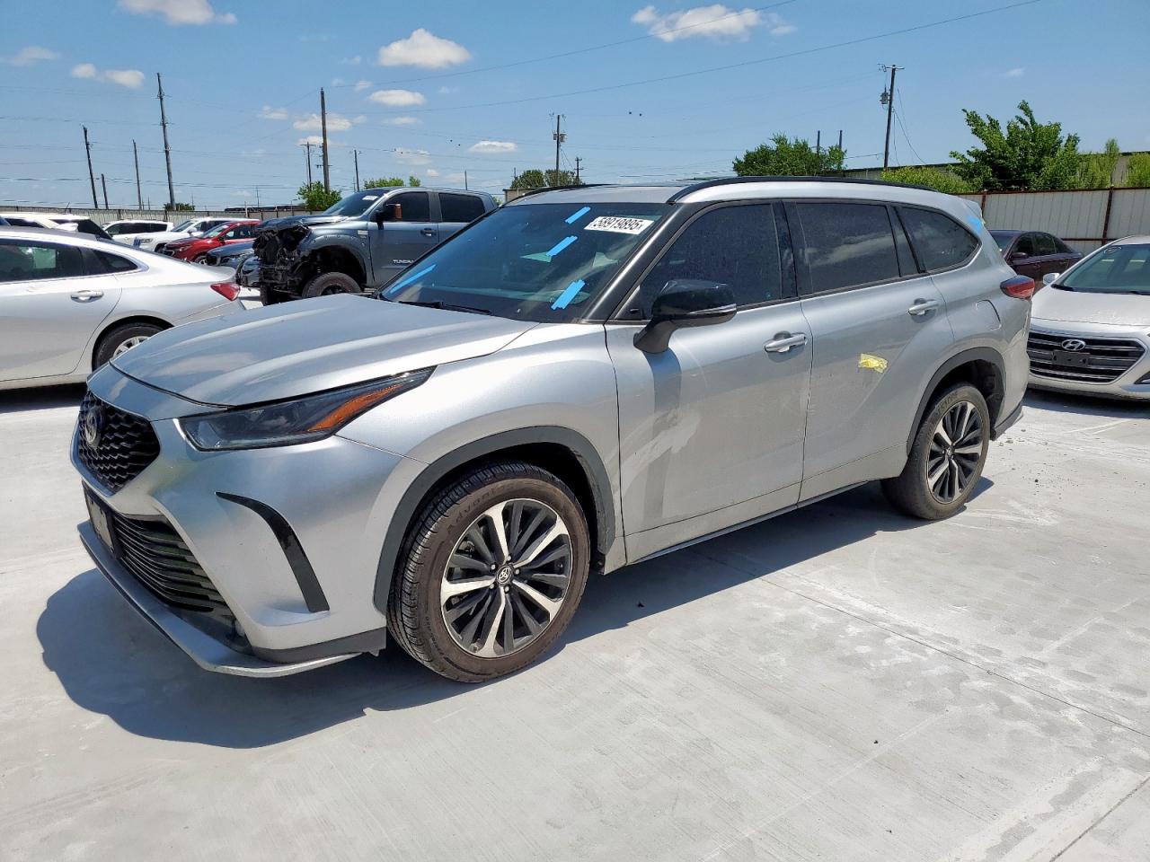 TOYOTA HIGHLANDER 2021