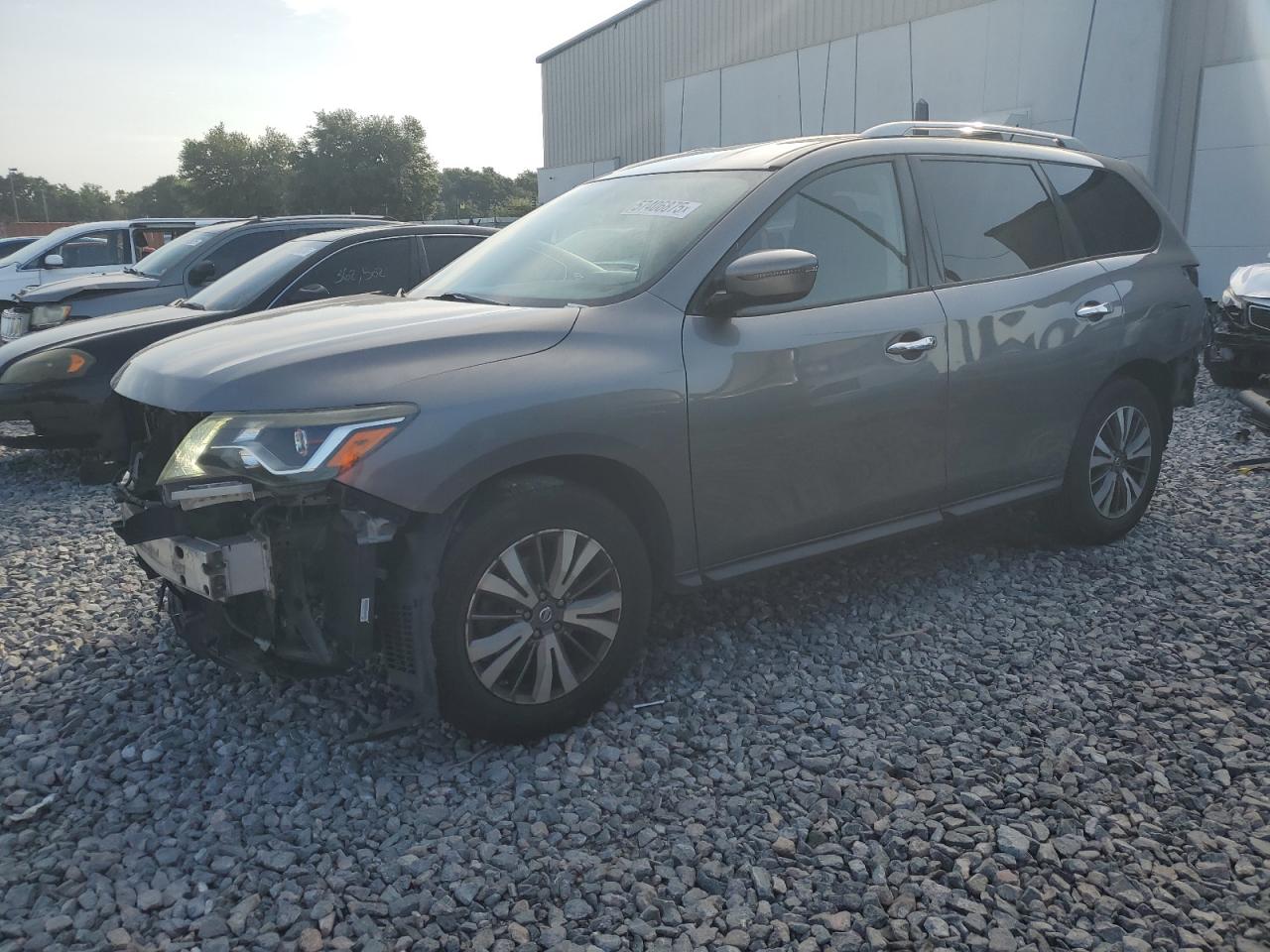 NISSAN PATHFINDER 2017