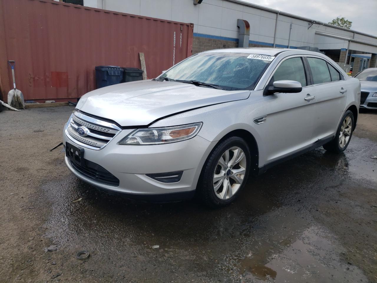 FORD TAURUS SEL 2010