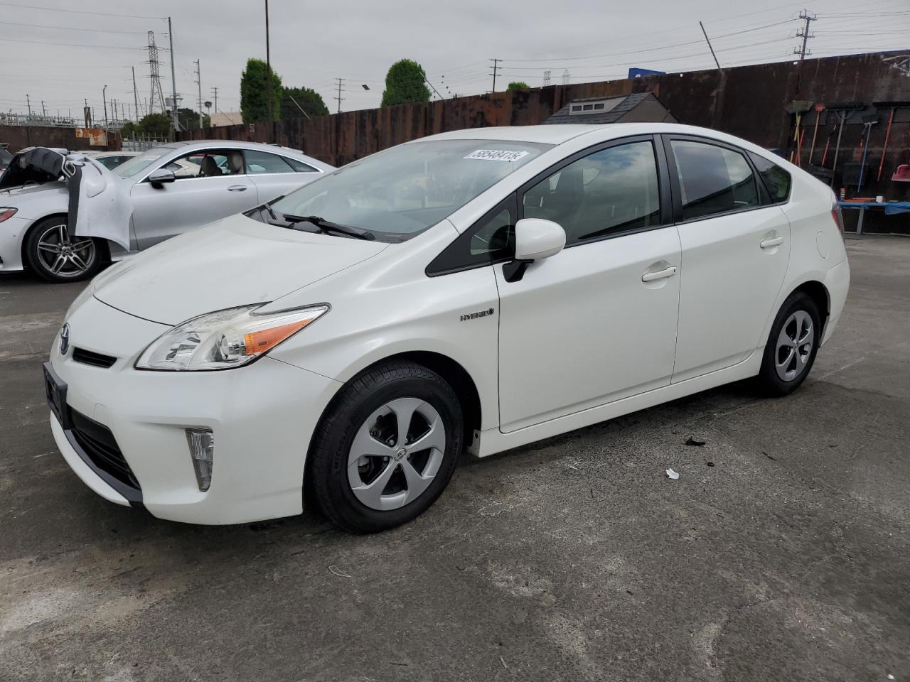 TOYOTA PRIUS 2015