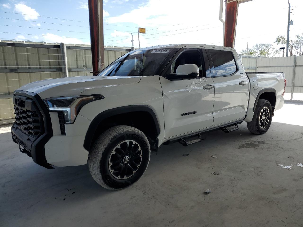 TOYOTA TUNDRA CRE 2022
