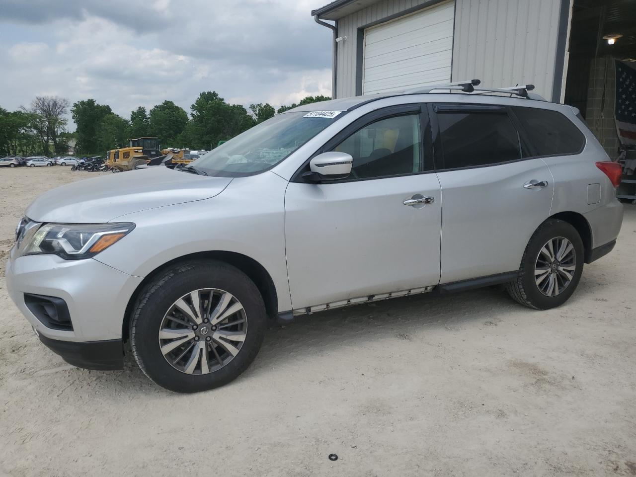 NISSAN PATHFINDER 2018