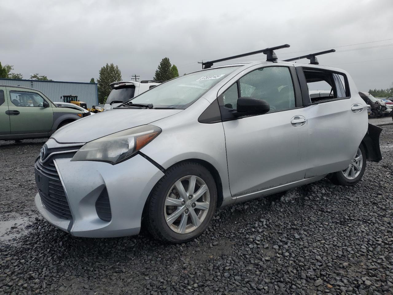 TOYOTA YARIS 2015
