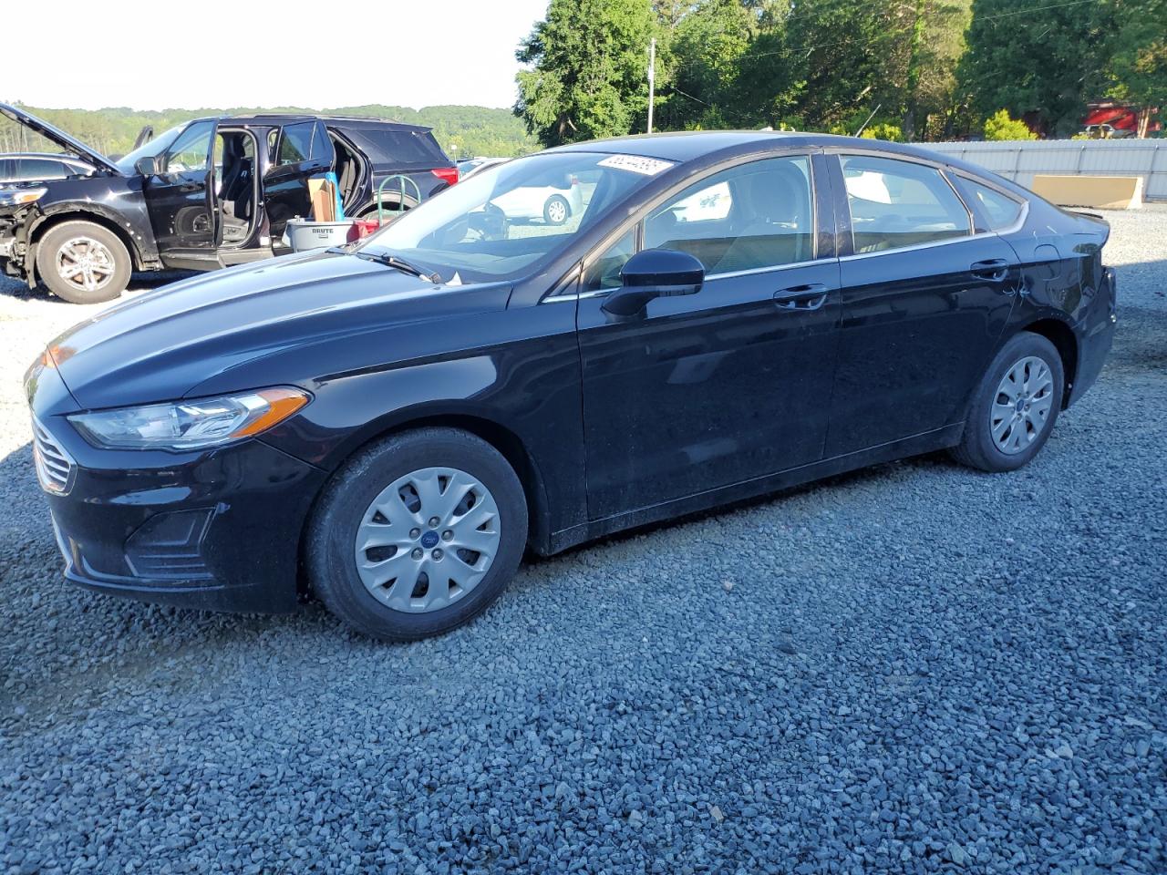 FORD FUSION S 2019