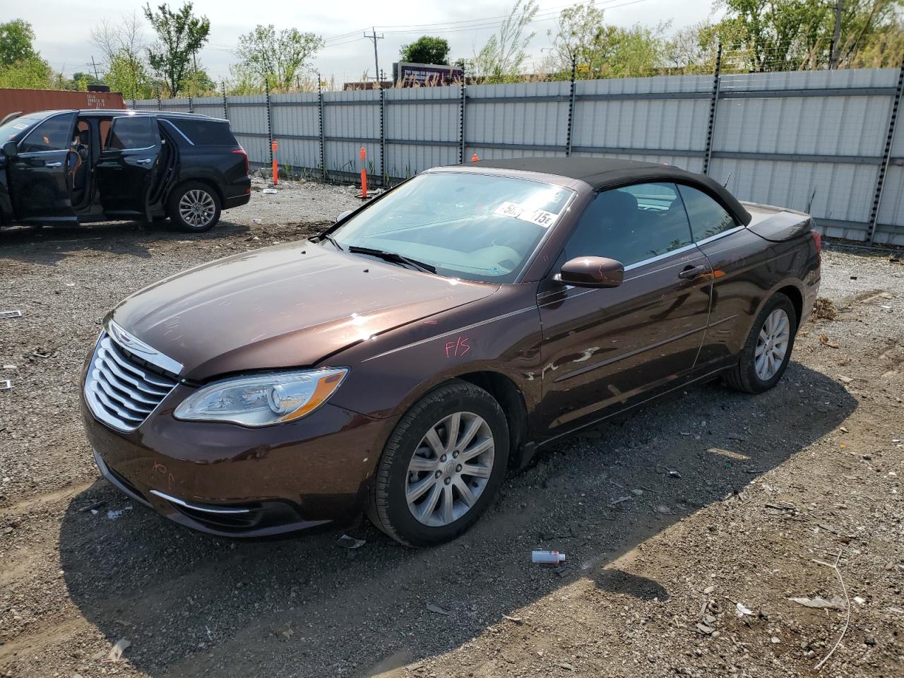 CHRYSLER 200 TOURIN 2013