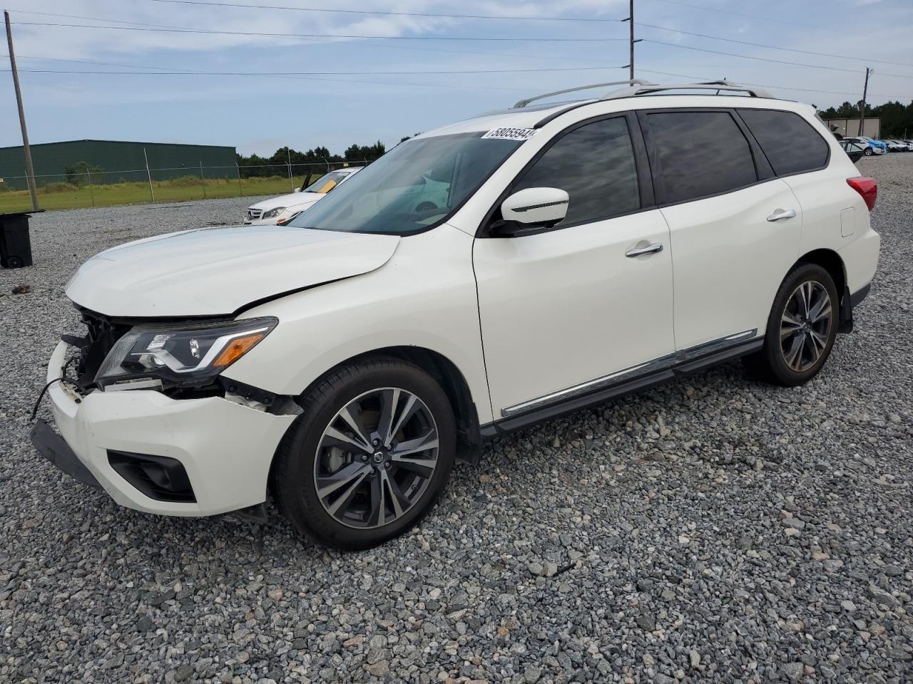 NISSAN PATHFINDER 2017