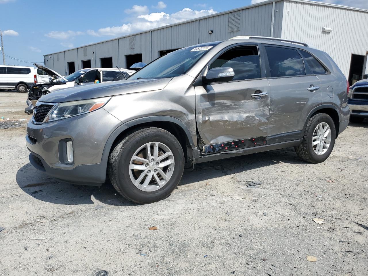KIA SORENTO LX 2015